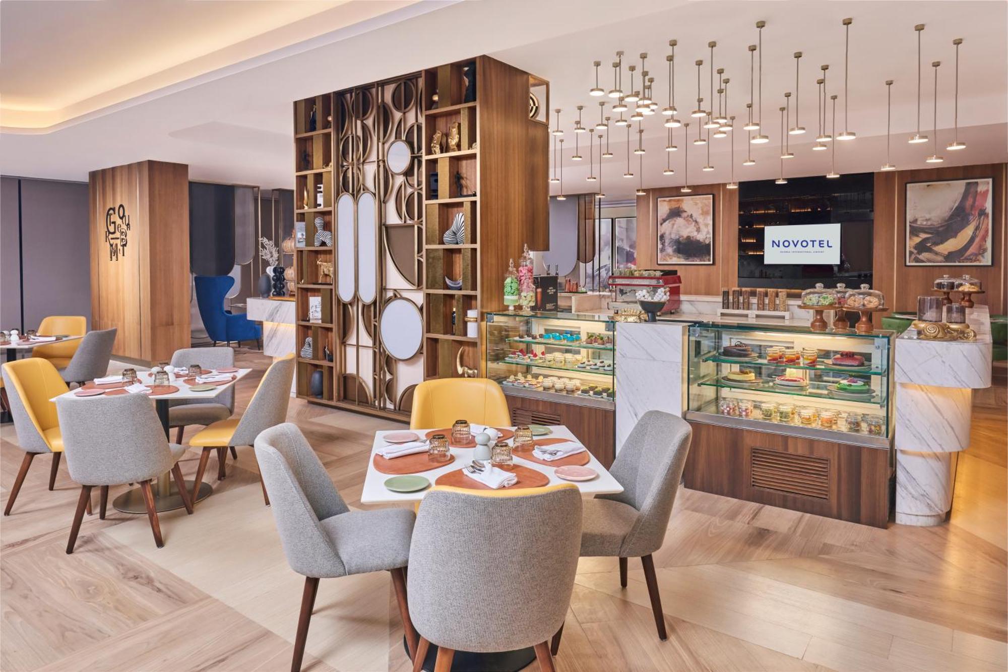 Novotel Mumbai International Airport ภายนอก รูปภาพ The restaurant at Novotel London West